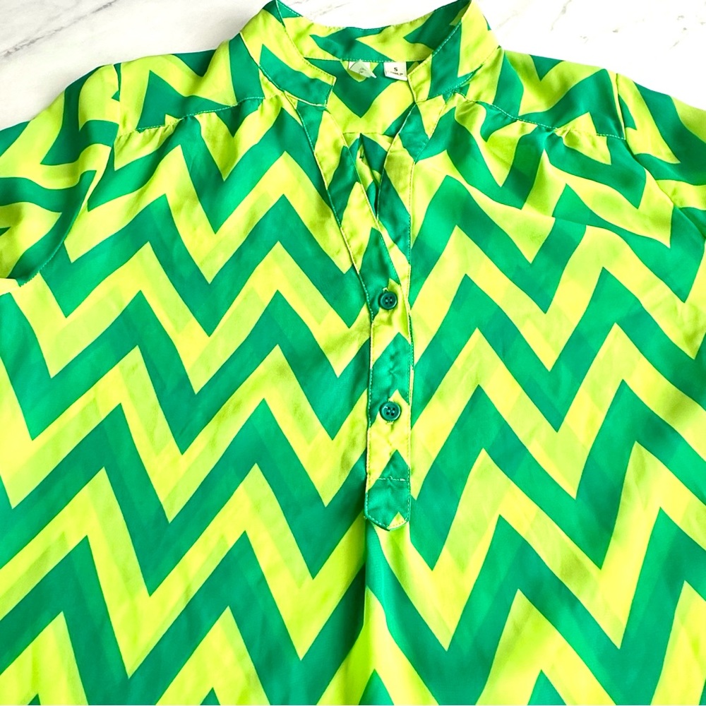 Green Sheer Top Size S - Picture 8 of 14